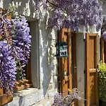 La Maison Des Commis بيت للعطل